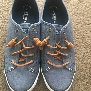 Women’s Sperry Top-Sider canvas shoe. Sz 9